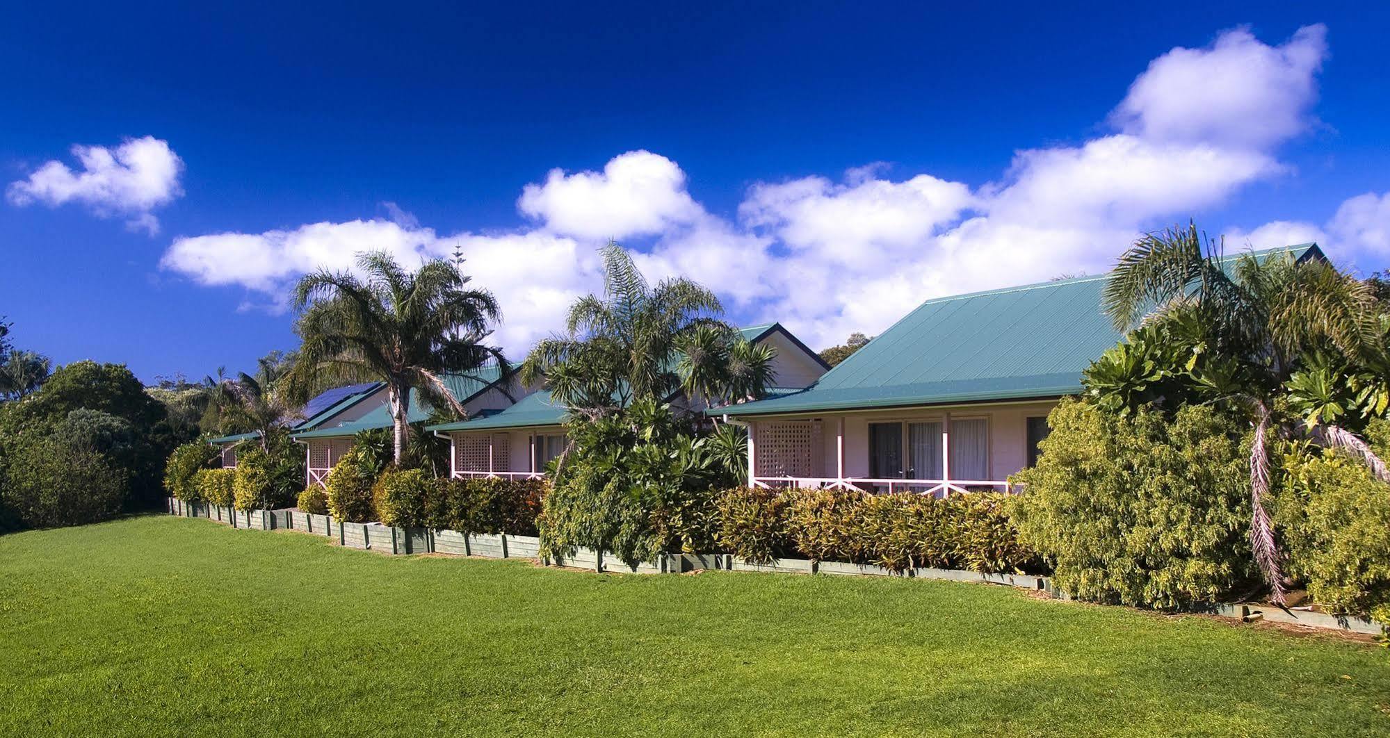 Poinciana Cottages Burnt Pine Exteriér fotografie
